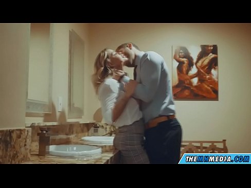 ❤️ Kun povekas blondi viettelee sinut julkisessa vessassa ❤❌ Porno at porn fi.vegasservice.ru ❌️❤